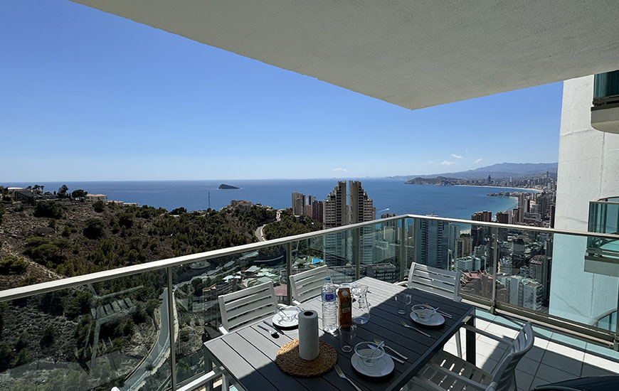 2-bedrooms-with-sea-views-apartments-in-torre-lugano-benidorm